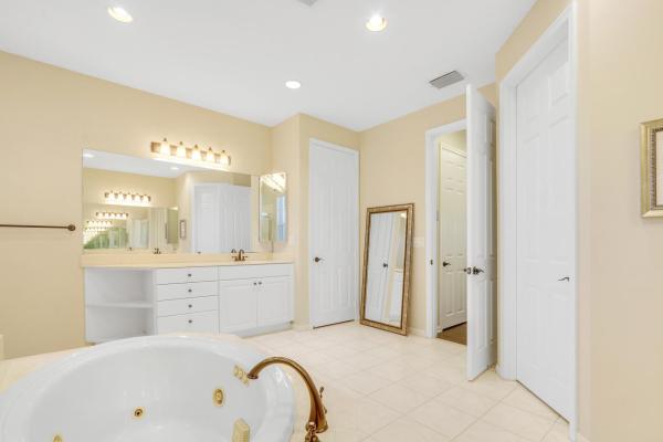 Windsor Bay Estates, 11527 Knightsbridge Pl, Wellington, Florida 33449, image 2