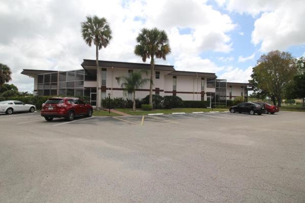 Greenway Village North, 4 Greenway Vlg N #209, Royal Palm Beach, Florida 33411, image 2
