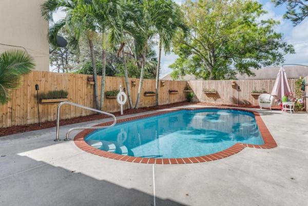 Stonebriar At Maplewood, 108 Stonebriar Blvd, Jupiter, Florida 33458, image 1