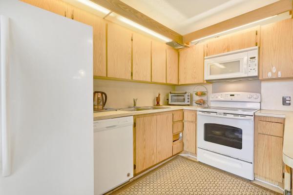 Lago Lucerne, 3896 August Dr, Lake Worth, Florida 33461, image 2