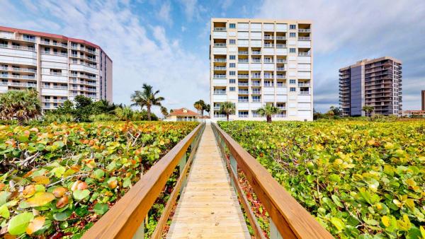 Ocean Pearl, 3920 N Highway A1a #704, Fort Pierce, Florida 34949, image 2