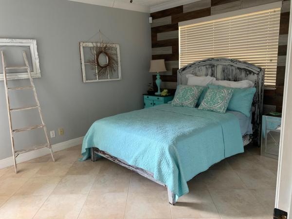 Northport Village, 714 NE Lanfair St, Port St. Lucie, Florida 34983, image 2
