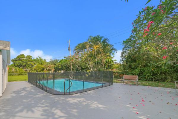 Lake Clarke Shoals, 1827 Antigua Rd, Lake Clarke Shores, Florida 33406, image 2