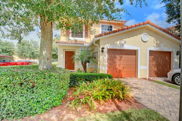 Royal Woods, 22101 Majestic Woods Way, Boca Raton, Florida 33428, image 2