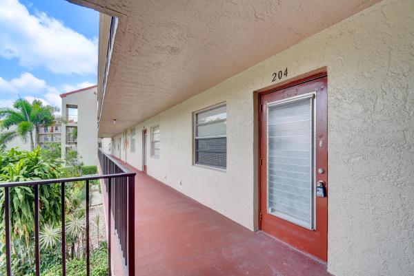 Abbey Village, 27 Abbey Ln #204, Delray Beach, Florida 33446, image 2