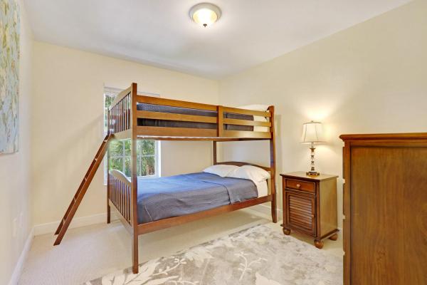 Malverne Homes, 233 Malverne Rd, West Palm Beach, Florida 33405, image 2
