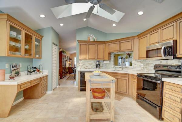 Lakeridge, 6102 Bay Isles Dr, Boynton Beach, Florida 33437, image 2