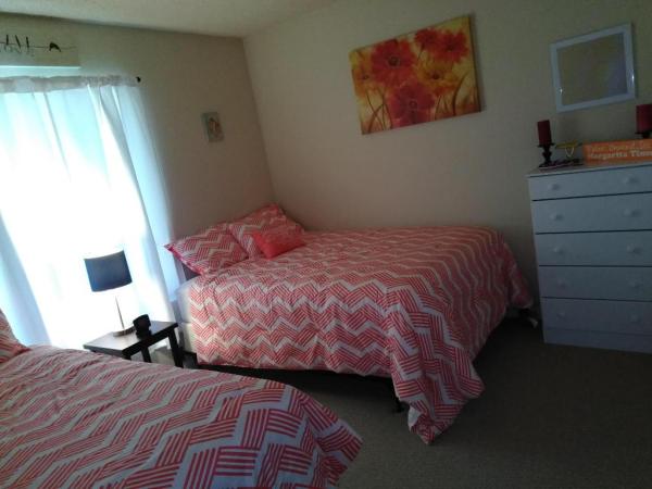 Pine Ridge North 2, 616 Sea Pine Way #B3, Greenacres, Florida 33415, image 2