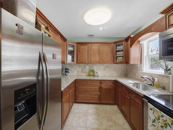 Lake Worth Town, 1112 N D St, Lake Worth Beach, Florida 33460, image 1