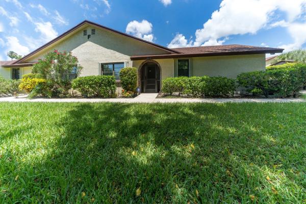 Lakes Of Boca Barwood, 23349 Barlake Dr, Boca Raton, Florida 33433, image 2