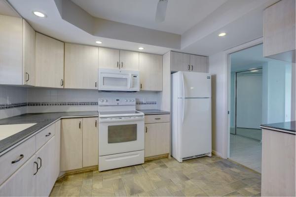 Lake Harbour Towers East, 801 Lake Shore Dr #212, Lake Park, Florida 33403, image 1