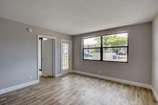 Bella Lago Vista At Clear Lake Club, 738 Executive Center Dr #15, West Palm Beach, Florida 33401, image 2