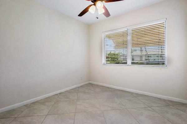Country Club Park, 920 Lytle St, West Palm Beach, Florida 33405, image 2