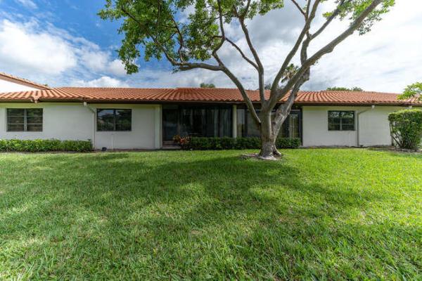 Huntington Pointe, 6212 Kings Gate Cir, Delray Beach, Florida 33484, image 3