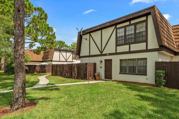 Weybridge Townhomes, 152 Weybridge Cir #C, Royal Palm Beach, Florida 33411, image 1