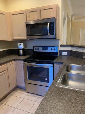 Thousand Oaks, 3083 Laurel Ridge Cir, Riviera Beach, Florida 33404, image 1
