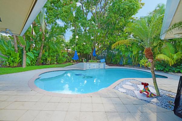 Boca Raton Square, 1261 SW 4th St, Boca Raton, Florida 33486, image 1