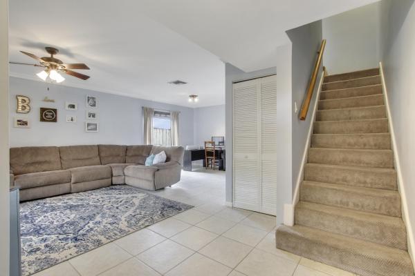 Sandtree Townhouses, 802 Sandtree Dr, Palm Beach Gardens, Florida 33403, image 1