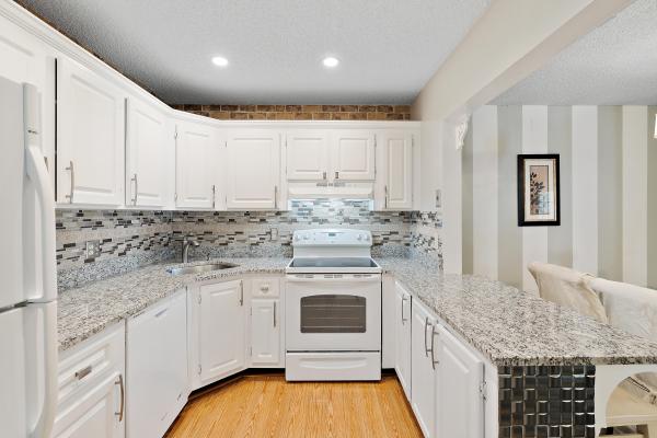 Pine Ridge South 4, 426 Pine Glen Ln #C-2, Greenacres, Florida 33463, image 2