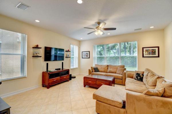 Canyon Isles, 8923 Briarwood Meadow Ln, Boynton Beach, Florida 33473, image 2