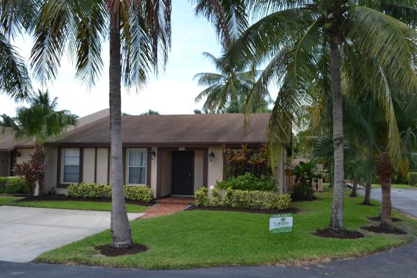 28 Chelsea Ln, Boynton Beach, Florida 33426, image 1