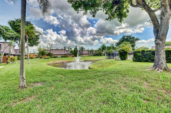 Courtyards, 7599 Courtyard Run W, Boca Raton, Florida 33433, image 3