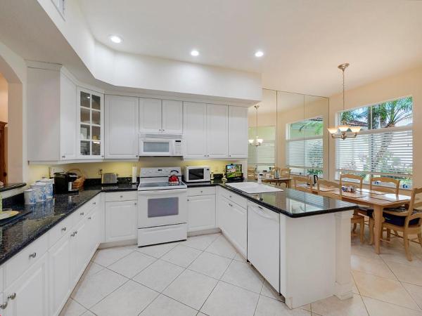 Palm Bay Club South, 107 Palm Bay Dr #A, Palm Beach Gardens, Florida 33418, image 1