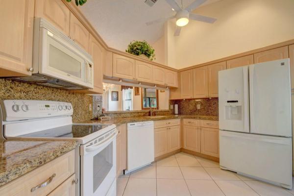 The Lexington Club, 7668 Lexington Club Blvd #B, Delray Beach, Florida 33446, image 3