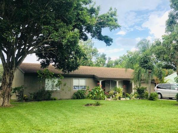 Parks Edge, 219 SW Bridgeport Dr, Port St. Lucie, Florida 34953, image 2