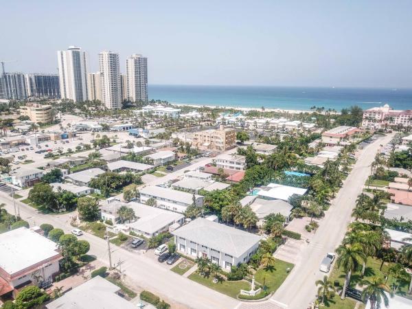 Palm Beach Shores Residential, 231 Bamboo Rd, Palm Beach Shores, Florida 33404, image 1