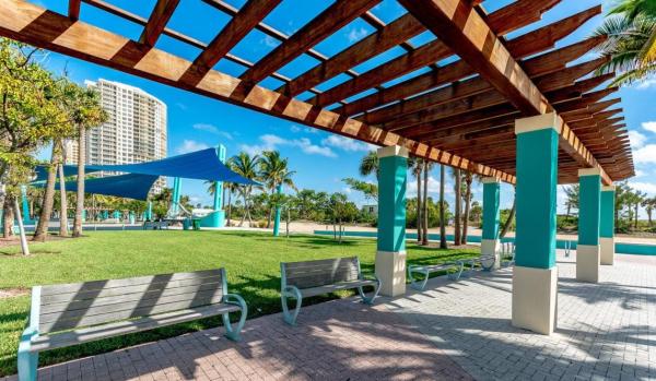 2655 Lake Dr #3, Riviera Beach, Florida 33404, image 3