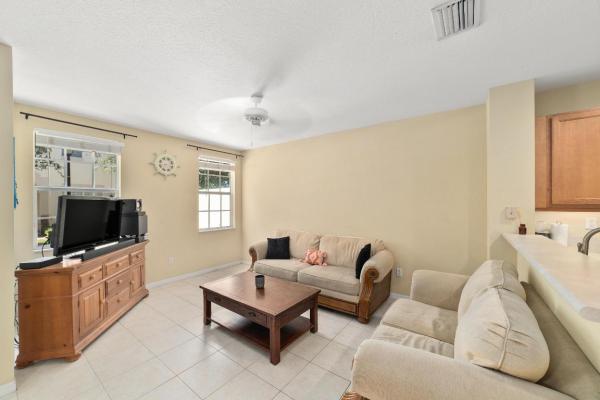 The Village At Swinton Square, 118 N Longport Cir #4B, Delray Beach, Florida 33444, image 1