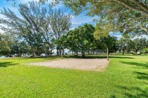 Yacht Club, 673 Lakeside Dr, North Palm Beach, Florida 33408, image 1