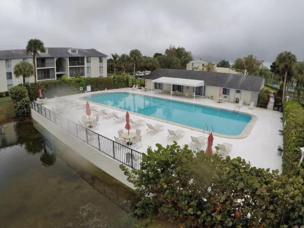 The Palm Club, 1115 Green Pine Blvd #G2, West Palm Beach, Florida 33409, image 2