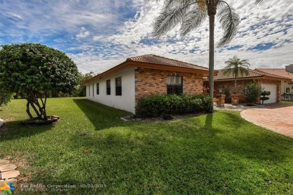 Les Jardins At Woodmont, 8501 NW 80th St, Tamarac, Florida 33321, image 1