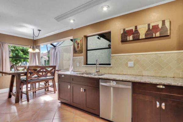 Cinnamon, 5028 Cayenne Ln, Palm Beach Gardens, Florida 33418, image 1