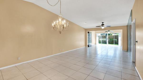 The Villas At Lucerne Lakes, 4450 Lucerne Villas Ln, Lake Worth, Florida 33467, image 1
