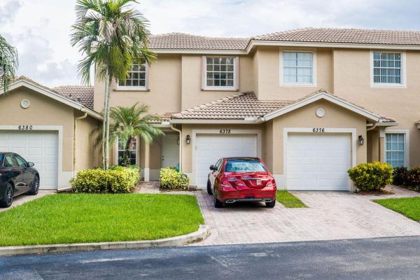 Boynton Oasis, 6378 Park Lake Cir, Boynton Beach, Florida 33437, image 1