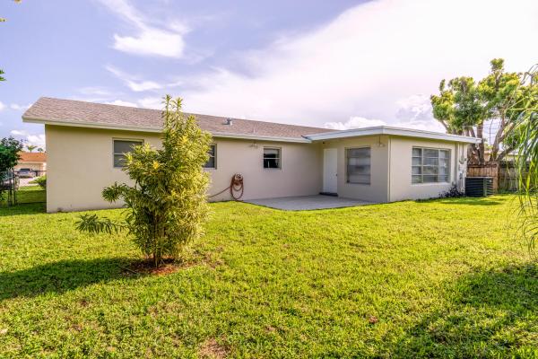 Greenbrier, 4183 Kent Ave, Lake Worth, Florida 33461, image 2
