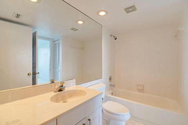 Lakeshore Colony, 8200 Lakeshore Dr #3020, Hypoluxo, Florida 33462, image 1