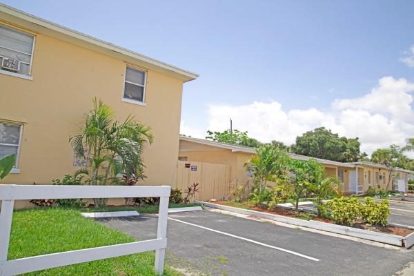 Inlet Shores, 107 E 27th St, Riviera Beach, Florida 33404, image 2