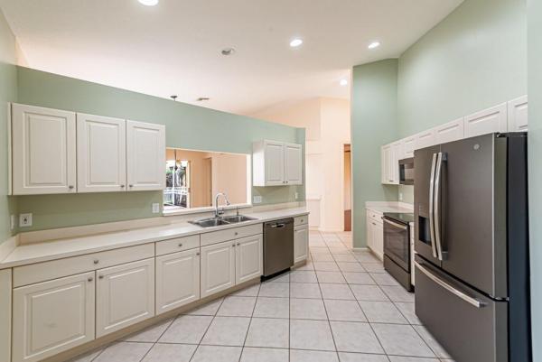 Regatta Cove At Baywinds, 9066 Bay Pt, West Palm Beach, Florida 33411, image 2