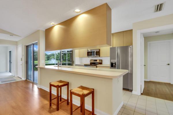 Sun Terrace At The Oaks, 1003 Silverleaf Oak Ct, Palm Beach Gardens, Florida 33410, image 1