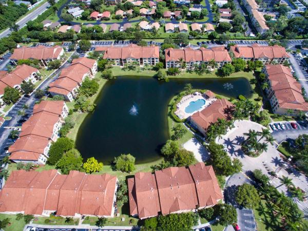 Mirabella Villas, 815 Villa Cir, Boynton Beach, Florida 33435, image 3