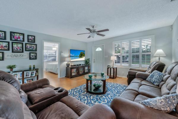Lake Osborne Estates, 1319 Ontario Dr, Lake Worth, Florida 33461, image 2