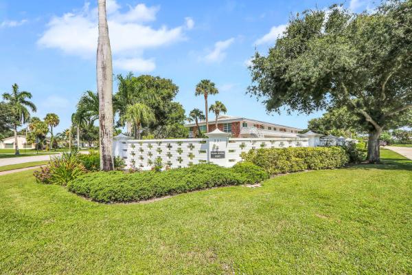 Blair House West, 331 Tequesta Dr #214, Tequesta, Florida 33469, image 1