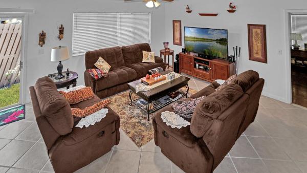 121 Maplecrest Cir, Jupiter, Florida 33458, image 1