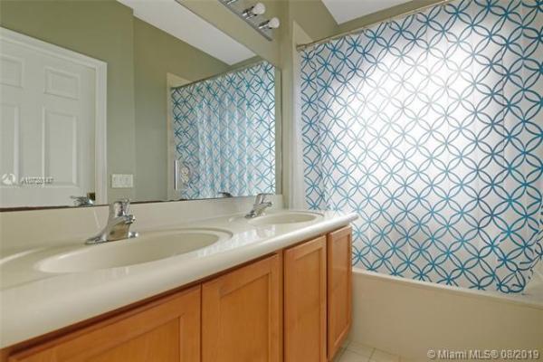 Sierra Bay, 2920 Carvelle Dr, Riviera Beach, Florida 33404, image 3