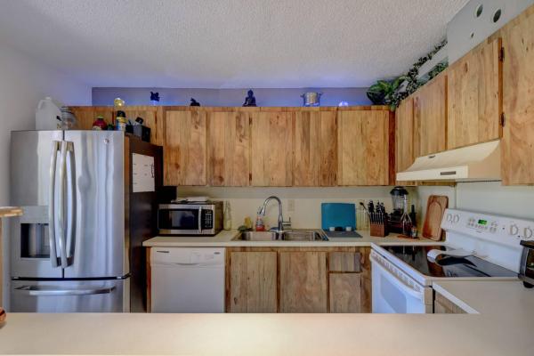 Springdale, 992 Springdale Cir, Palm Springs, Florida 33461, image 2