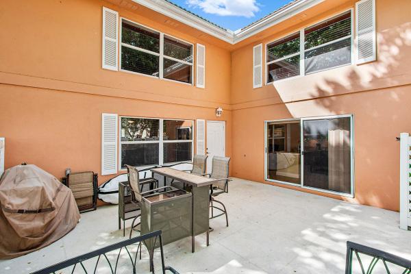 Stamford At The Villages Of Palm Beach Lakes, 1817 Middleton Way, West Palm Beach, Florida 33409, image 1